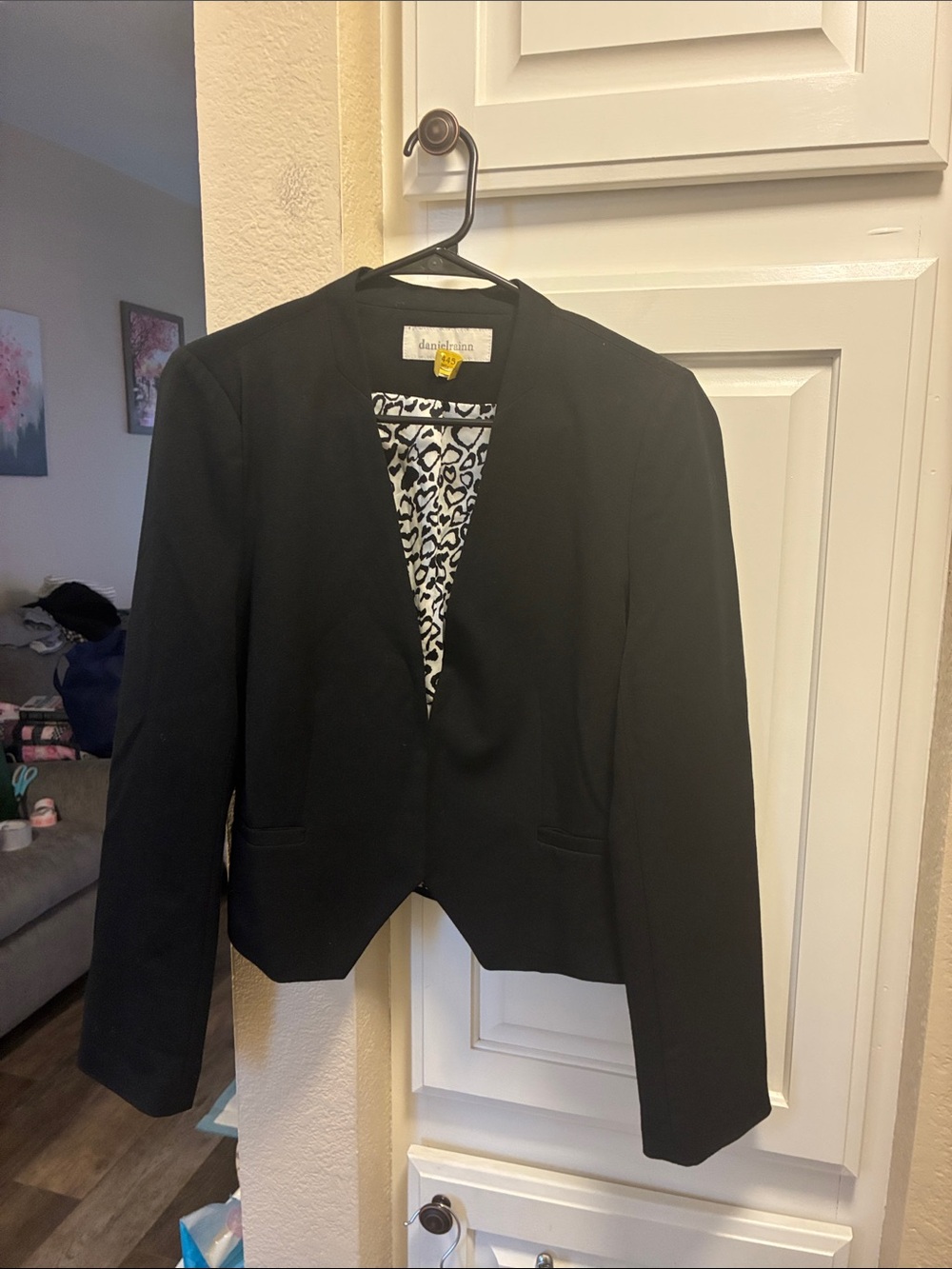 3 for $15 🦋🦋 Daniel Rainn black blazer w/heart lining- freshly dry cleaned